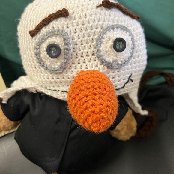 Olaf Hand crocheted children's hat - Picture 1 of 1